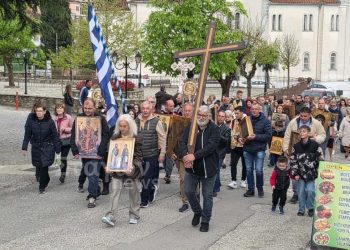 Καστράκι: Με πίστη και συγκίνηση η περιφορά Εικόνων και Λειψάνων (ΦΩΤΟ)