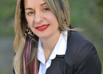 Αγλαΐα Ρογγανάκη: Η Γη δεν μας ανήκει