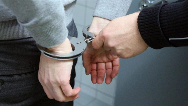 Συνελήφθη 22χρονο “λουλούδι”! Είχε στην κατοχή του εκτός από μετρητά, πάνω από 1.600 γρ. κάνναβης ακόμη και σε… “σοκολάτα” (ΦΩΤΟ)