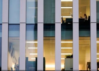 Henley & Partners: Η Ελλάδα στις 15 χώρες που δίνουν τις καλύτερες ευκαιρίες στους ξένους
