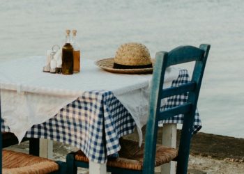 Taste Atlas: Η «μη αναμενόμενη» ελληνική συνταγή με κοτόπουλο που εντάσσει στα καλύτερα πιάτα του κόσμου