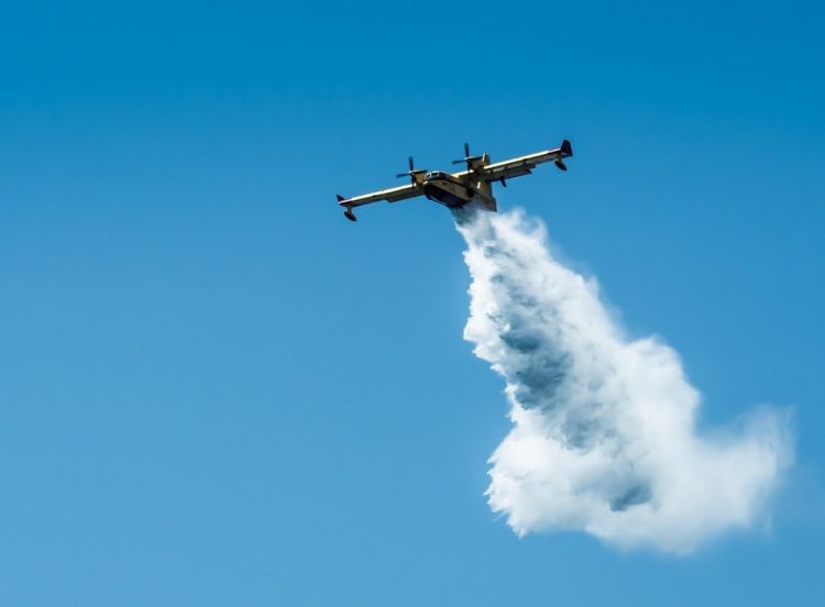 Η Ελλάδα η πρώτη χώρα που θα αποκτήσει τα νέα Canadair: Τα 7 CL-515 που αλλάζουν τα δεδομένα