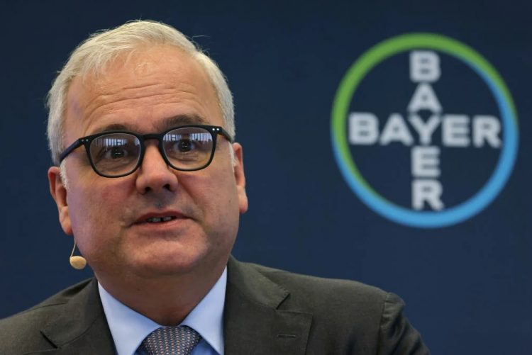 Bayer: Η Ευρώπη πρέπει να πληρώνει περισσότερα για τα φάρμακα