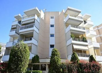Μαρούσι: 27χρονη έπεσε δύο φορές στο κενό από το διαμέρισμά της – Συνελήφθη ο σύντροφός της