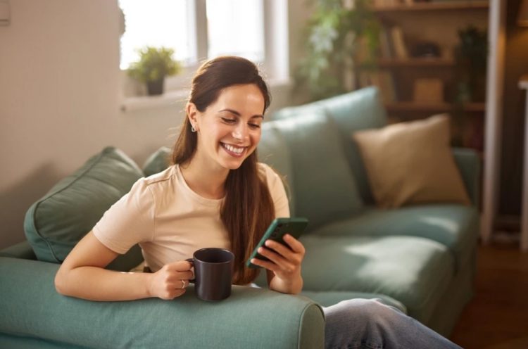 Επανασύνδεση: Tips για να ξαναέρθεις σε επαφή με κάποιον