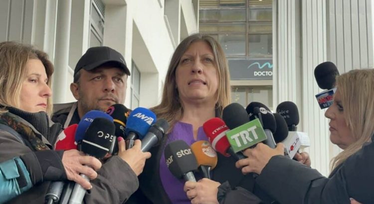 Η Κωνσταντοπούλου έβγαλε …νοκ άουτ την πρόεδρο της δίκης για τα βίντεο η οποία δήλωσε ότι θα υποβάλει αίτηση αποχής