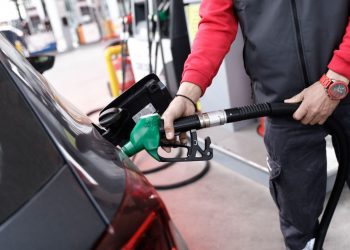 Fuel Pass: «Πρεμιέρα» σήμερα για την πλατφόρμα – Οι δικαιούχοι, τα ποσά και η διαδικασία