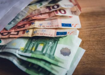 Δώρο Πάσχα 2026: Πληρώνεται την ερχόμενη εβδομάδα – Τι να κάνετε αν δεν το λάβετε