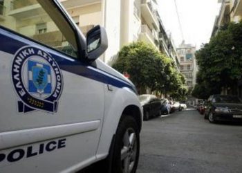 Τρίκαλα: Σύλληψη 46χρονου για κλοπή από σταθμευμένο όχημα
