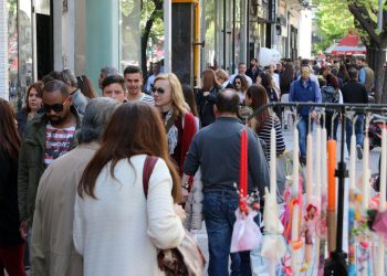 Eορταστικό ωράριο: Τι ώρα κλείνουν Mεγάλο Σάββατο σούπερ μάρκετ και καταστήματα – Πότε ανοίγουν ξανά