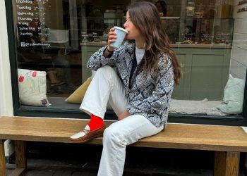 Τι κάλτσες να φορέσεις με loafers (και να δείχνεις effortlessly stylish)