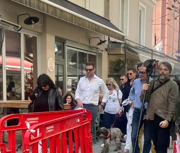 Βόλος: Βόλτα στην Ερμού για Κασσελάκη, Τάιλερ και Φάρλει [εικόνες]