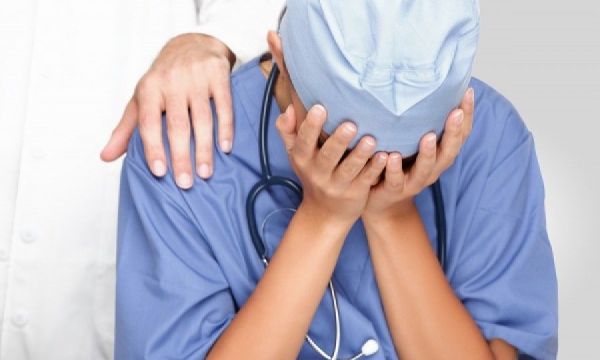 Γ.Ν.Τ.: Βαρύ πένθος και ανείπωτη θλίψη για τον 28χρονο νοσηλευτή | Σε εξέλιξη η νεκροψία – νεκροτομή