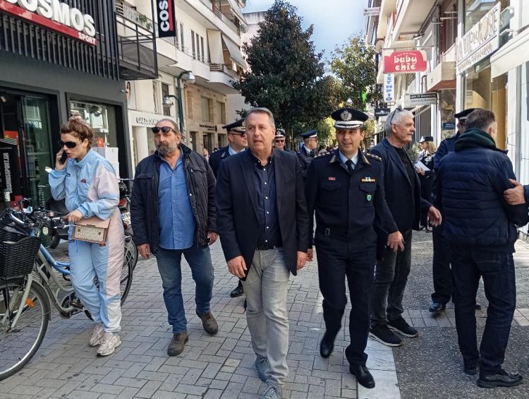 «Η Ενημέρωση δεν μένει μόνο στην βιτρίνα» -Πρωτοβουλία Αστυνομίας και Εμπορικού Συλλόγου για την ενδοοικογενειακή βία