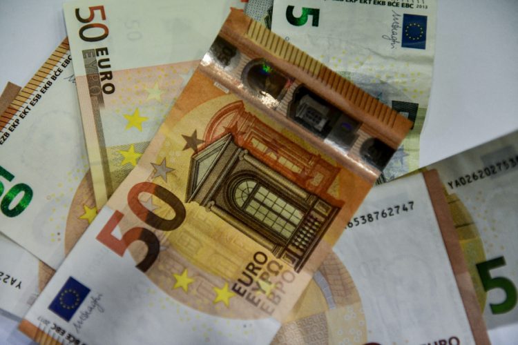 Πότε πληρώνονται τα επιδόματα ΟΠΕΚΑ