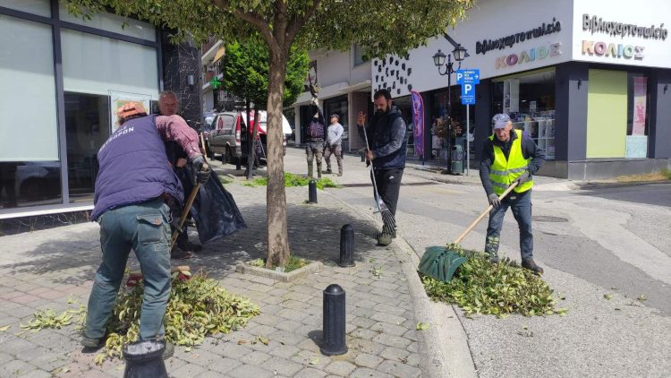 Δήμος Μετεώρων: Συνεχίζονται οι εργασίες καθαρισμού και καλλωπισμού της Καλαμπάκας ενόψει του Πάσχα