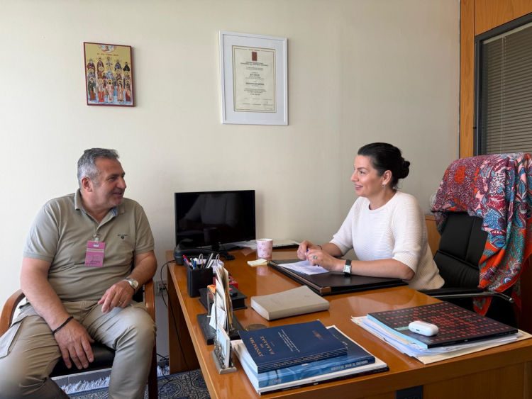 Συνάντηση εργασίας της κας Κοντοτόλη Μαρίνας, Βουλευτή Τρικάλων, με τον Πρόεδρο του Συλλόγου Ενεργών Πολιτών για την Προστασία του Περιβάλλοντος Αντιχασίων και Μετεώρων