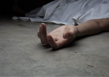 Σοκ στη Φαρκαδόνα: Νεκρός 57χρονος άνδρας έξω από την οικία του