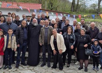 Ο Αρχιμανδρίτης Ευμένιος “αγκάλιασε” όλο το Παλαιοχώρι Γαρδικίου ανήμερα του Αγίου Γεωργίου (ΦΩΤΟ)