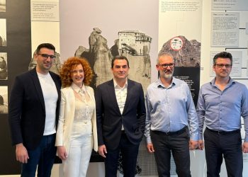 Επίσκεψη του Κώστα Σκρέκα στον πρωτοποριακό εκθεσιακό χώρο Terra Immersia στην Καλαμπάκα
