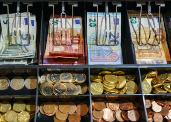 Άρπαξε 500€ από μίνι μάρκετ και πήγε για δεύτερο «χτύπημα» σε κατάστημα εστίασης – Πώς πιάστηκε 46χρονος στα Τρίκαλα