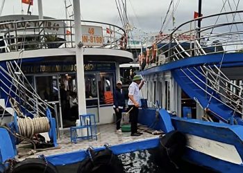 Επικές στιγμές στο Ti Top Island: Καράβια συγκρούονται για μια θέση στο λιμάνι! (VIDEO)