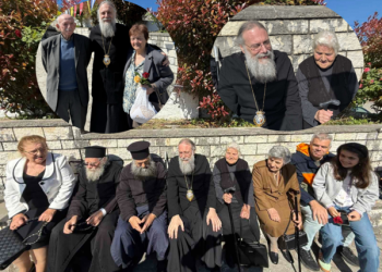 Τρίκκης Χρυσόστομος: Στην γενέθλια γη μαζί με την εορτάζουσα γιαγιά του Γεωργία, συγγενείς και καθηγητές – Είχε βαπτισθεί σαν σήμερα! (ΦΩΤΟ)