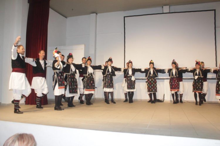 Με απόλυτη επιτυχία το 1ο Φεστιβάλ Παραδοσιακών Χορών του Δήμου Πύλης