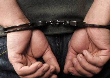 “Στα πράσα” με 123,87 γραμμάρια ακατέργαστης κάνναβης και 1 τρίφτη (ΦΩΤΟ)
