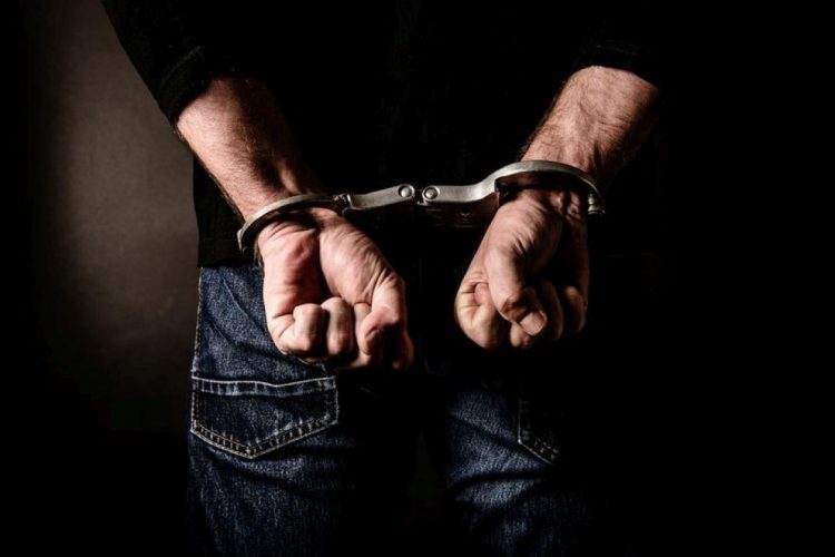 Συνελήφθη φυγόποινος – Ποιες κατηγορίες τον βαρύνουν