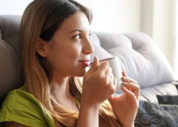 Πράσινο τσάι: Ιδιότητες και οφέλη – Τι αρνητικό μπορεί να προκαλέσει