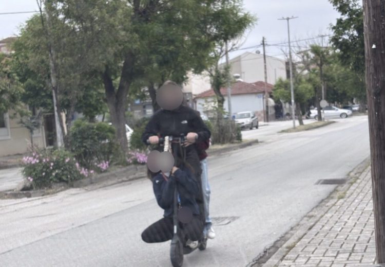 Ανήλικα κορίτσια το… τερμάτισαν: Τριάδα πάνω στο πατίνι… (φώτο)
