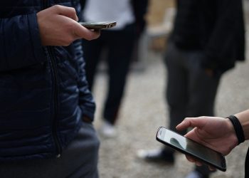 Κινητά τηλέφωνα: Μεγάλες αλλαγές από Δευτέρα – Ποιες διαδικασίες γίνονται ευκολότερες
