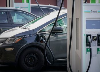 «Κινούμαι Ηλεκτρικά 3»: Νέες επιδοτήσεις 1.066 δικαιούχων