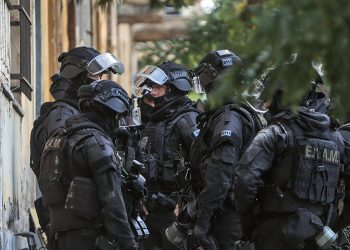 Ευρεία αστυνομική επιχείρηση – Ηρωίνη, κάνναβη, φυσίγγια και σπρέι πιπεριού ανάμεσα στα κατασχεθέντα (ΦΩΤΟ)
