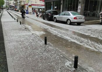Χαλαζόπτωση σε Καρδίτσα και γύρω οικισμούς (ΦΩΤΟ)