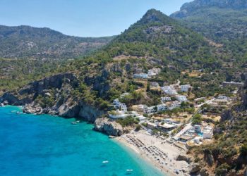 Αυτό το ελληνικό νησί είναι top προορισμός για αυθεντικές και ξέγνοιαστες διακοπές