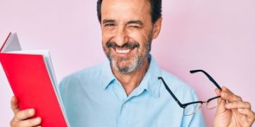 Τα 7 απαραίτητα συστατικά και οι top-7 τροφές για τα μάτια
