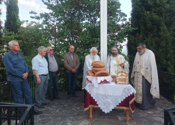 Με λαμπρότητα ο Εορτασμός της Ανάληψης στον ομώνυμο λόφο των Τρικάλων (ΦΩΤΟ)