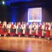 Λαογραφικός Χορευτικός Όμιλος «Ασκληπιός»: Βγήκε στο… παραθύρι και σήκωσε όλη την παλιά γειτονιά για παραδοσιακό χορό!! (ΦΩΤΟ)
