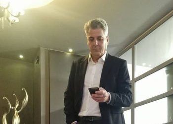 Γ. Κόφφας …έξω απ’ τα δόντια: “Ακόμα ένας εκλογικός νόμος κομμένος και ραμμένος στα μέτρα των κεντρικών πολιτικών μηχανισμών”