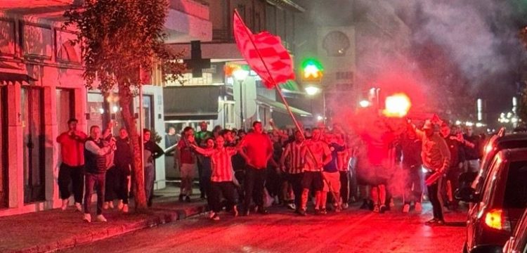 Οι φίλοι του Ολυμπιακού πανηγυρίζουν (και) στην περιοχή μας για την κατάκτηση της EuroLeague (ΦΩΤΟ – ΒΙΝΤΕΟ)
