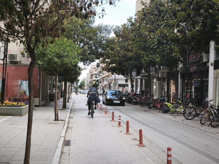 e-trikala: Αισθητήρες στάθμευσης και ερωτηματολόγιο στη «μάχη» για ασφαλέστερο κεντρικό ποδηλατόδρομο