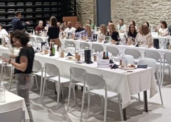 Γνωστό οινοποιείο της Λάρισας διοργάνωσε βραδιά γευσιγνωσίας με κρασιά και μπύρες στα Τρίκαλα (ΦΩΤΟ)