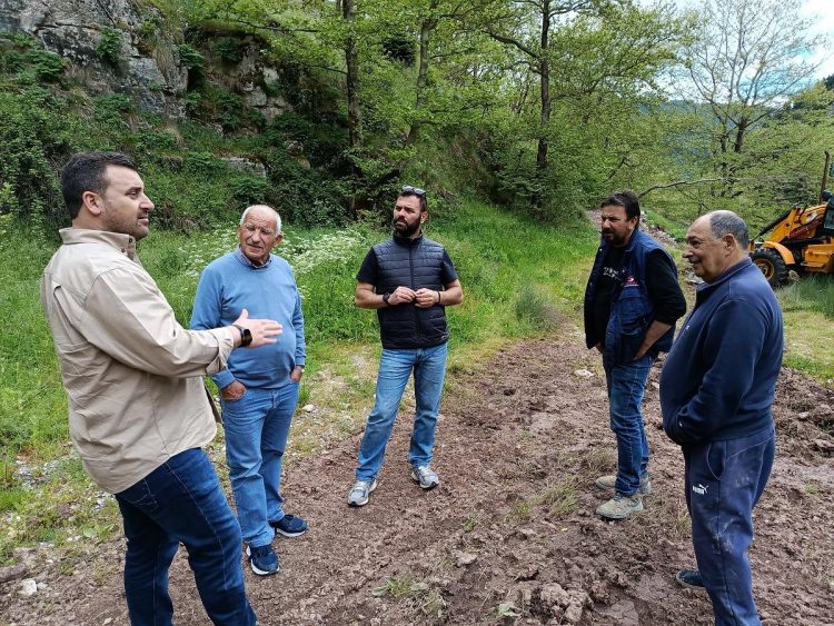 Αυτοψία του Δημάρχου Μετεώρων στην Αγία Παρασκευή Ασπροποτάμου για την αποκατάσταση του δικτύου ύδρευσης