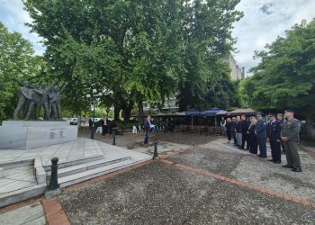 Τους εθνικούς αντιστασιακούς αγώνες του Ελληνισμού ενάντια στο ναζισμό τίμησαν τα Τρίκαλα