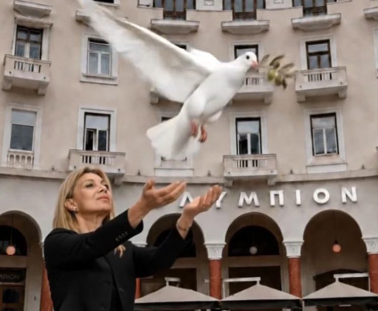 Γεώργιος Αποστολάκης: Κόμμα «Καρυστιανού»: Δημοκρατική επανάσταση ή ηθικό προσωπείο του παλιού συστήματος;