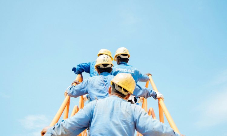 Ξεχάστε τη δουλειά γραφείου γιατί έρχεται το AI – Αυτές οι εργασίες έχουν μέλλον και πληρώνουν