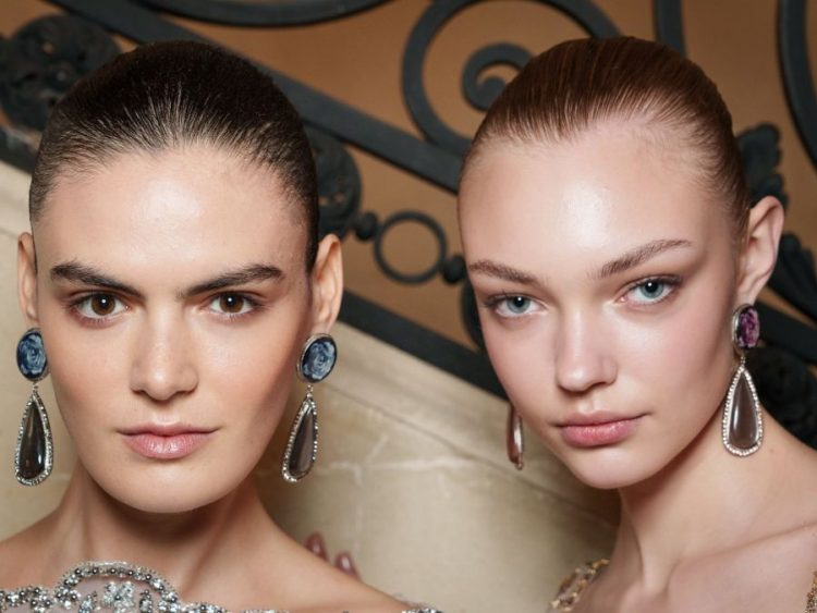Το wet lash trend είναι η μεγαλύτερη τάση για glossy & messy βλεφαρίδες