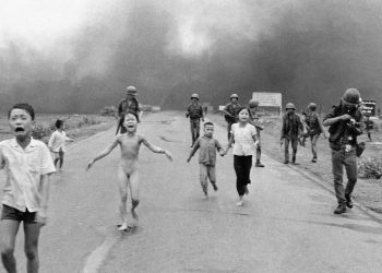 «Το κορίτσι της ναπάλμ»: Πόλεμος για την πιο διάσημη φωτογραφία όλων των εποχών